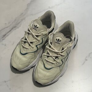 Adidas Ozeweego Sneakers Size 6